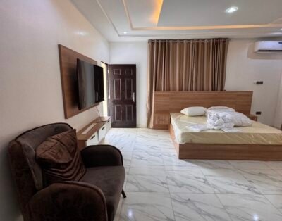 Studio Apartment in Wuye with 2 Balconies