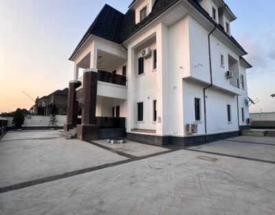 6 Bedroom Duplex with a Private Swimming Pool