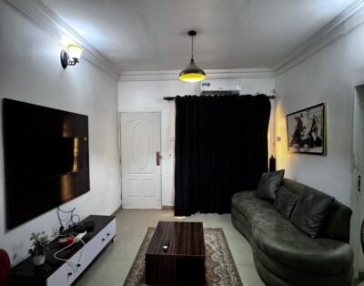 1 Bedroom Apartment in Wuye with a Balcony