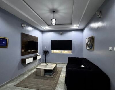 Single room in Jahi with a Private Bathroom & Balcony and Shared Living room & Kitchen