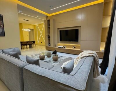 2 Bedroom Apartment in Jahi with Ps5, Lift and Swimming Pool